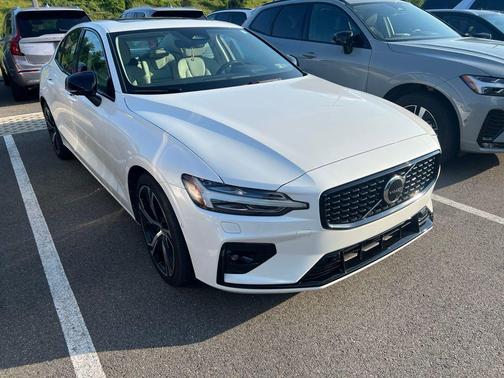 Crystal White Metallic 2024 Volvo S60 B5 Plus Dark Theme