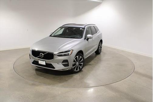 2022 Volvo XC60 B5 Momentum