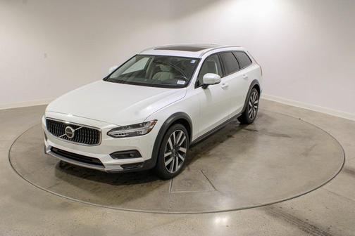 2024 Volvo V90 Cross Country B6