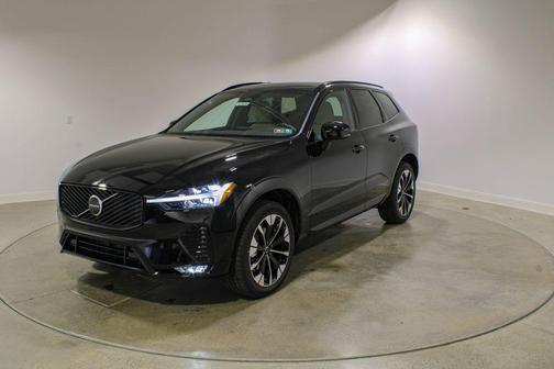 Onyx Black Metallic 2026 Volvo XC60 B5 Plus