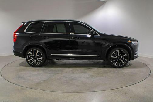 Onyx Black Metallic 2023 Volvo XC90 B5 Plus