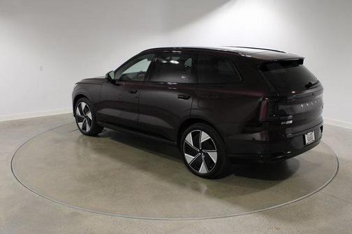 2025 Volvo EX90 Twin Motor Performance Ultra 6-Seater