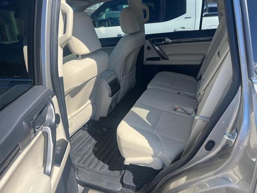 2023 Lexus GX 460 Premium
