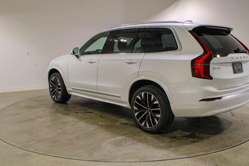 Crystal White Pearl 2026 Volvo XC90 Plus, B6 AWD Gas (mild hybrid), Gasoline, Bright, 7 Seats