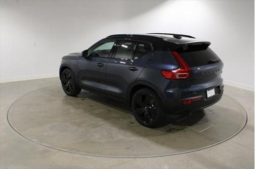 2026 Volvo XC40 B5 Ultra Black Edition