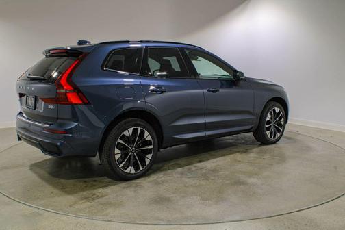 Denim Blue Metallic 2026 Volvo XC60 B5 Plus