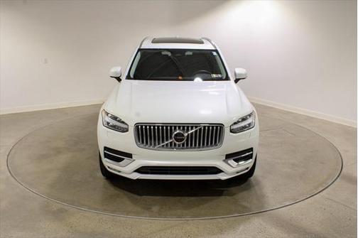 2025 Volvo XC90 B5 Plus