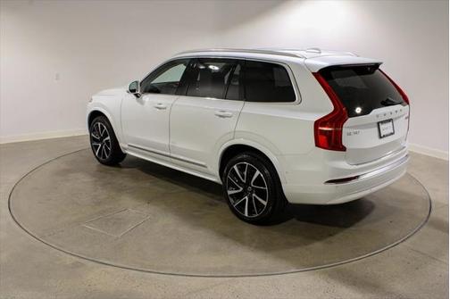 2025 Volvo XC90 B5 Plus