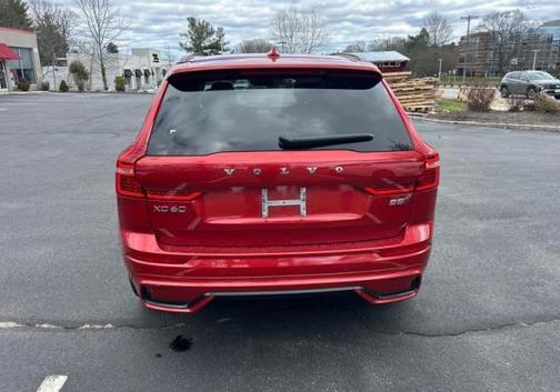 Fusion Red Metallic 2024 Volvo XC60 B5 Core Dark Theme