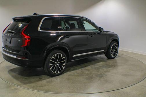 Onyx Black Metallic 2026 Volvo XC90 Plug-In Hybrid Plus, T8 AWD, Electric/Gasoline, Bright, 7 Seats
