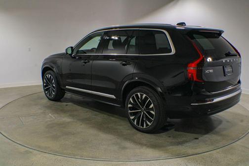Onyx Black Metallic 2026 Volvo XC90 Plug-In Hybrid Plus, T8 AWD, Electric/Gasoline, Bright, 7 Seats
