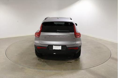 2026 Volvo XC40 B5 Core