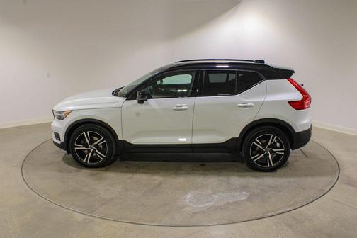 2019 Volvo XC40 T5 R-Design
