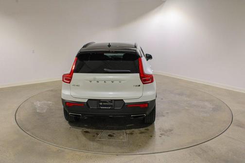 2019 Volvo XC40 T5 R-Design