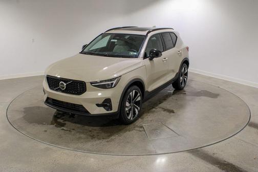 2026 Volvo XC40 B5 Ultra