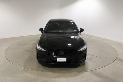 2023 Volvo S60 B5 Plus Black Edition