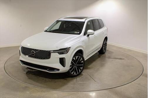 2025 Volvo XC90 Plug-In Hybrid T8 Plus 7-Seater