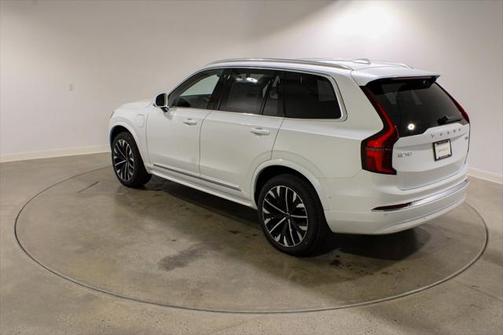 2025 Volvo XC90 Plug-In Hybrid T8 Plus 7-Seater