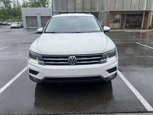 Pure White 2018 Volkswagen Tiguan 2.0T SEL