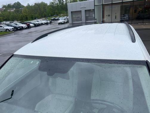 Pure White 2018 Volkswagen Tiguan 2.0T SEL