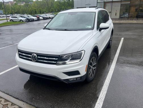 Pure White 2018 Volkswagen Tiguan 2.0T SEL