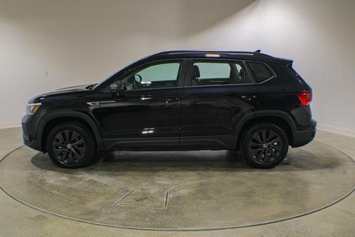 Deep Black Pearl 2024 Volkswagen Taos 1.5T S