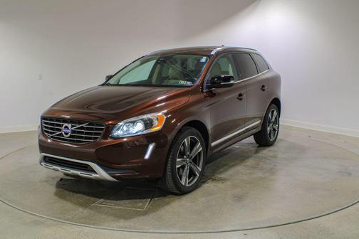 Rich Java Metallic 2017 Volvo XC60 T6 Dynamic