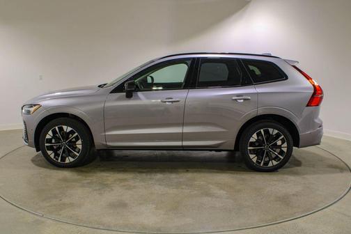 Aurora Silver 2026 Volvo XC60 B5 Plus