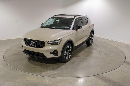 2026 Volvo XC40 B5 Ultra