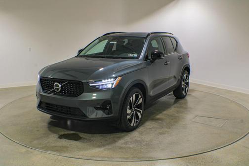 Forest Lake 2026 Volvo XC40 Ultra, B5 AWD Gas (mild hybrid), Dark
