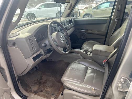 2007 Jeep Commander Sport