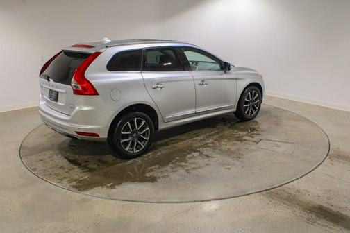 2016 Volvo XC60 T6