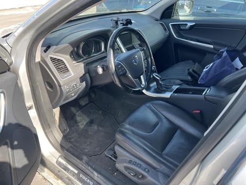 2016 Volvo XC60 T6