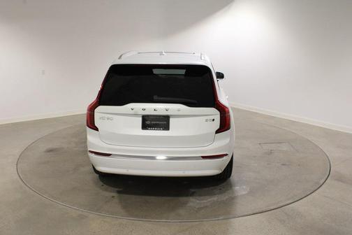 2025 Volvo XC90 B5 Plus 7-Seater