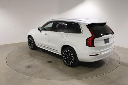 2025 Volvo XC90 B5 Plus 7-Seater