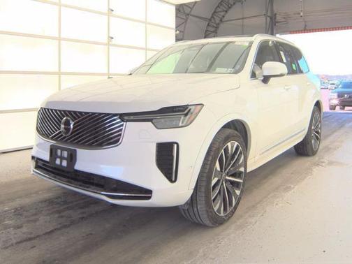 2025 Volvo XC90 B5 Plus 7-Seater