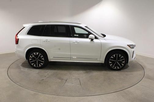 2025 Volvo XC90 B5 Plus 7-Seater