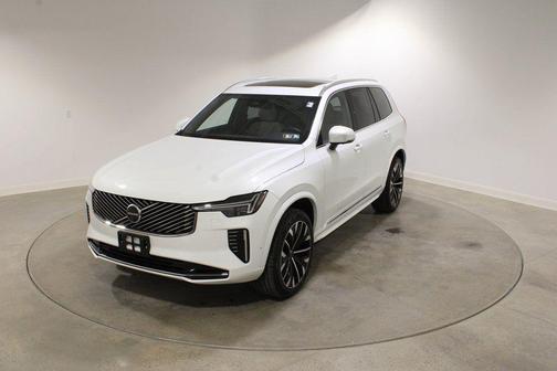 2025 Volvo XC90 B5 Plus 7-Seater