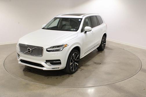 2024 Volvo XC90 B6 Plus Bright Theme 6-Seater
