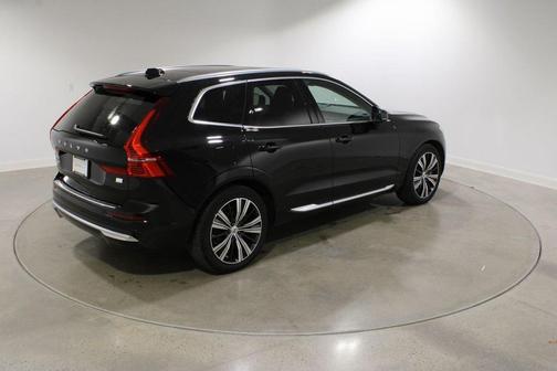 2022 Volvo XC60 Recharge Plug-In Hybrid T8 Inscription