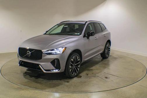 Aurora Silver 2026 Volvo XC60 B5 Ultra