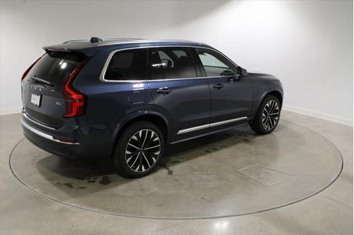 2025 Volvo XC90 B6 Plus 7-Seater