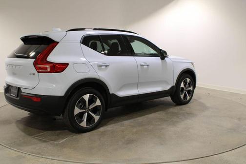 Cloud Blue 2026 Volvo XC40 Plus, B5 AWD Gas (mild hybrid), Dark