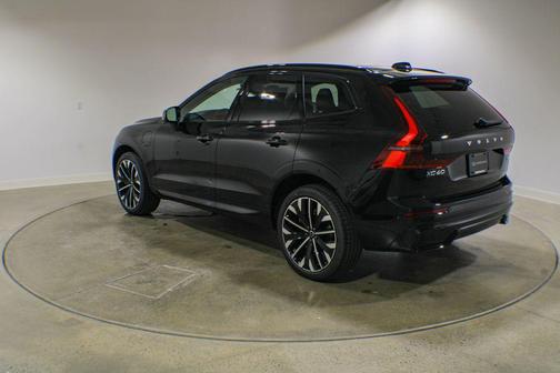 Onyx Black Metallic 2026 Volvo XC60 Plug-In Hybrid Ultra, T8 AWD Electric/Gasoline, Dark