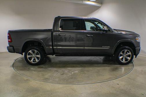 Granite Crystal Metallic Clearcoat 2022 RAM 1500 Limited