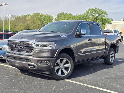 Granite Crystal Metallic Clearcoat 2022 RAM 1500 Limited