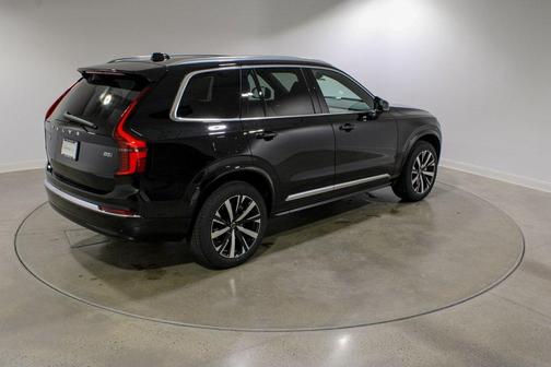 2026 Volvo XC90 B5 Core