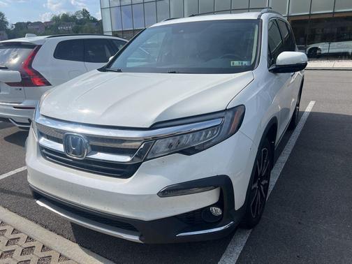 White Diamond Pearl 2019 Honda Pilot Touring 8-Passenger