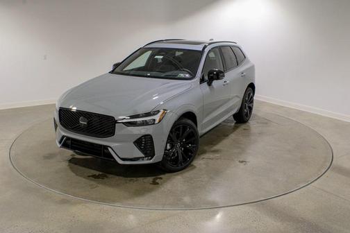 2026 Volvo XC60 B5 Ultra Black Edition