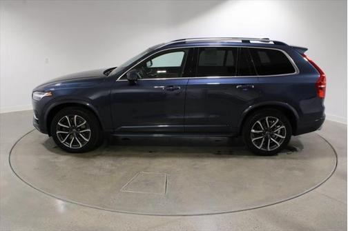 2019 Volvo XC90 T6 Momentum